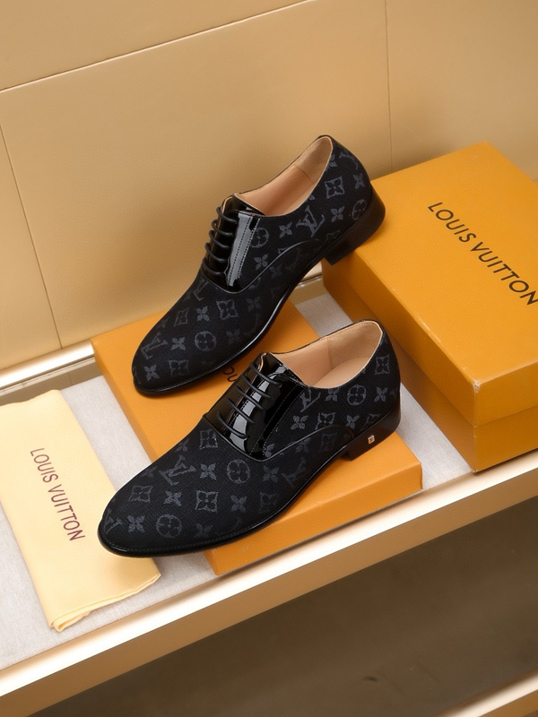 ルイヴィトン靴背面デザイン